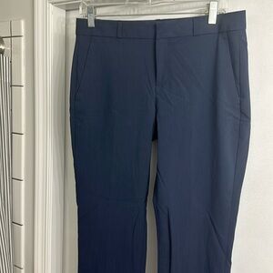 Banana Republic Avery Crop pants, size 4, lightweight navy, great for summer!